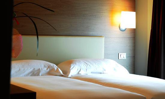 דוסובונו Hotel Opera חדר תמונה