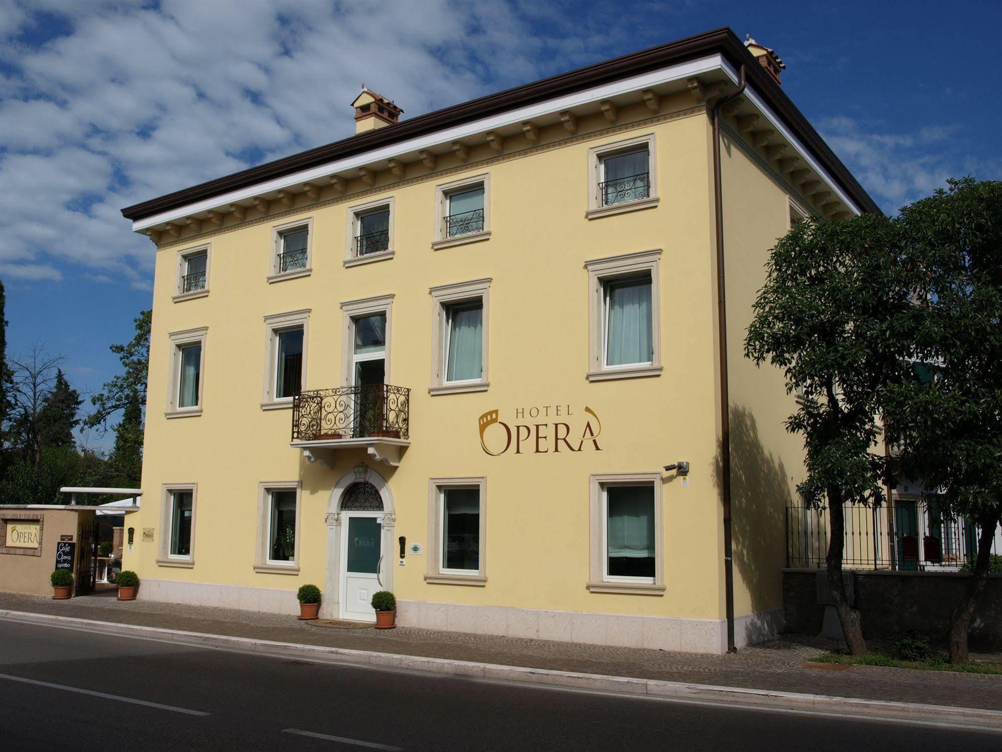 דוסובונו Hotel Opera מראה חיצוני תמונה